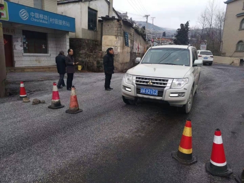 20210111道路结冰交通管制