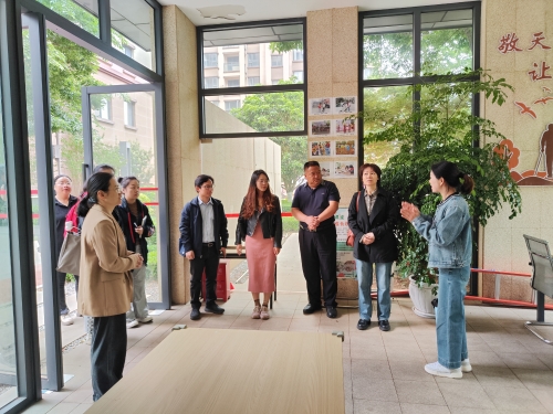 4.24华东理工大学社会与公共管理学院到牧靡社区调研社区“一老一小”助力基层治理工作 (1)